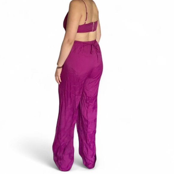 Francesca's Collections Fuchsia Twist Cutout Wide-Leg Jumpsuit - Picture 6 of 7